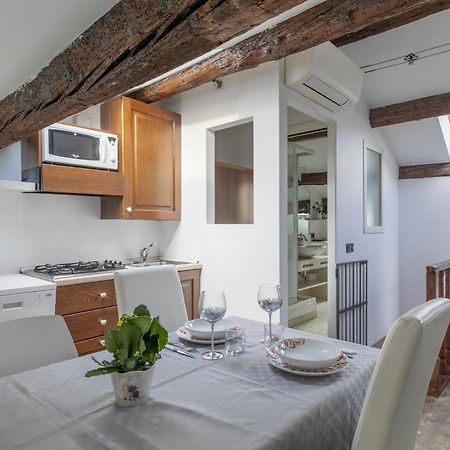 Nice Lovely Attic For 4 Person With Wifi - A/C Венеция Экстерьер фото