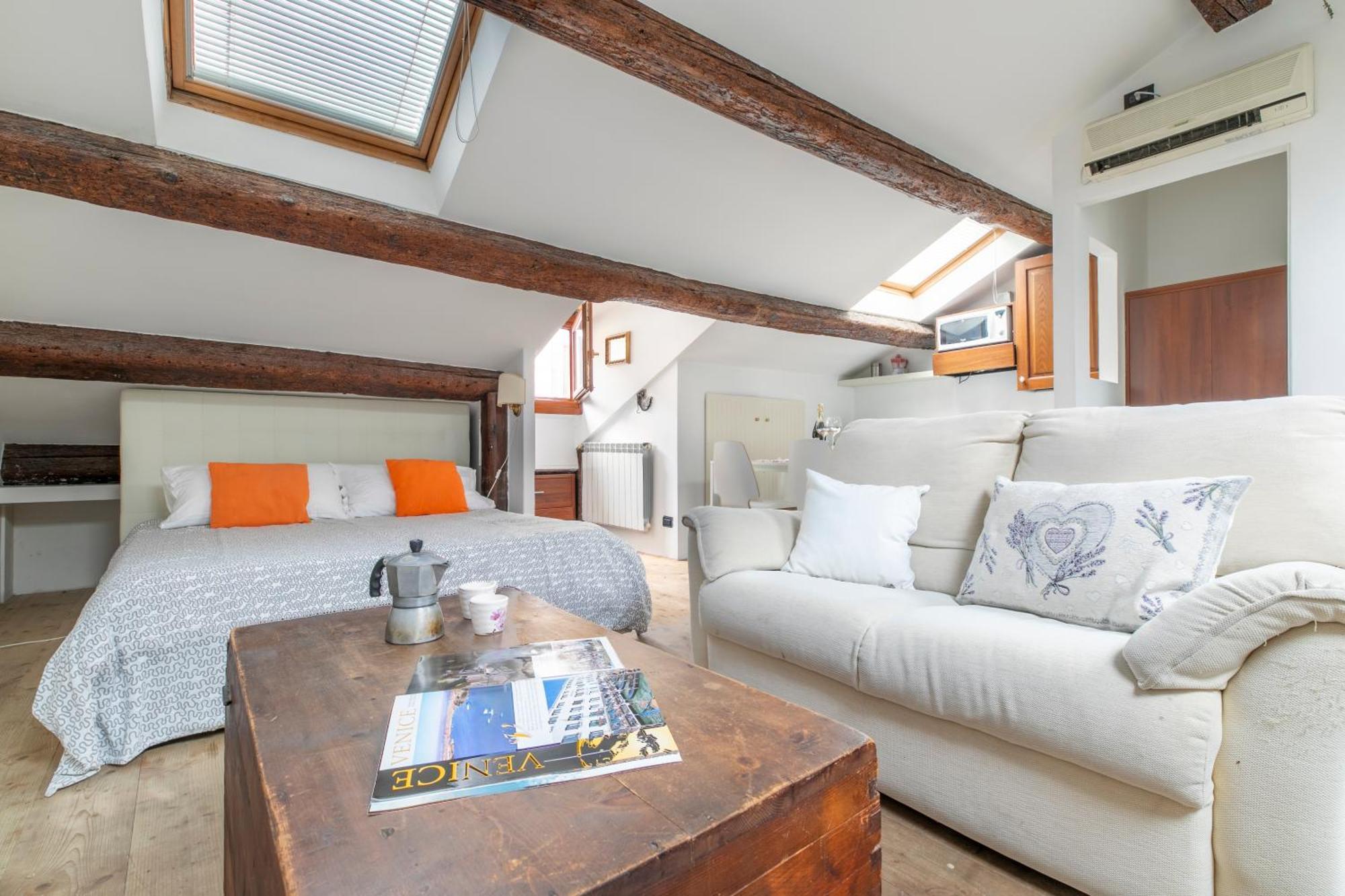 Nice Lovely Attic For 4 Person With Wifi - A/C Венеция Экстерьер фото