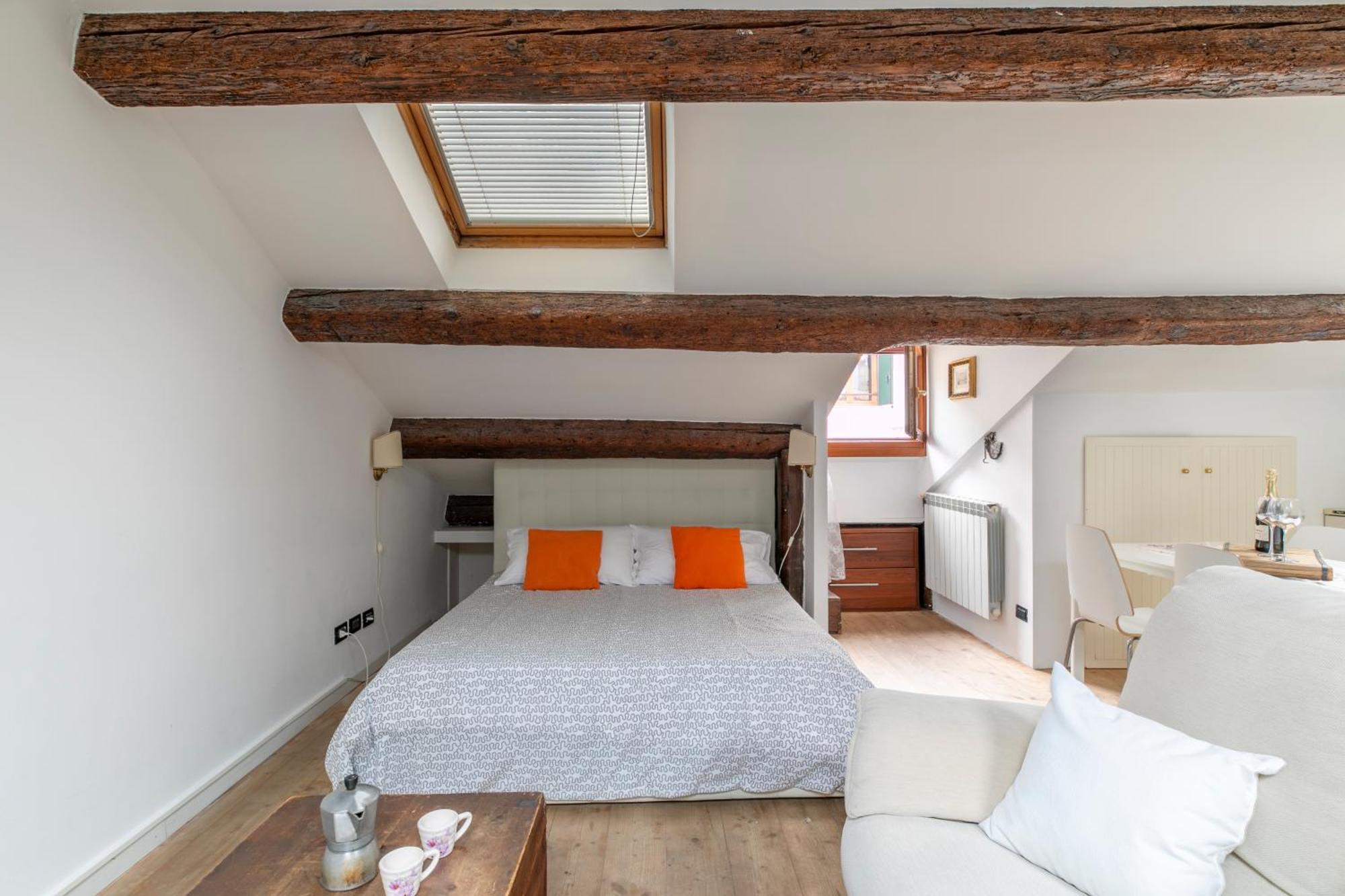 Nice Lovely Attic For 4 Person With Wifi - A/C Венеция Экстерьер фото