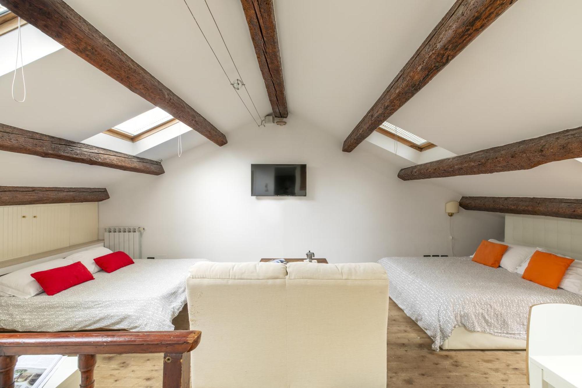 Nice Lovely Attic For 4 Person With Wifi - A/C Венеция Экстерьер фото