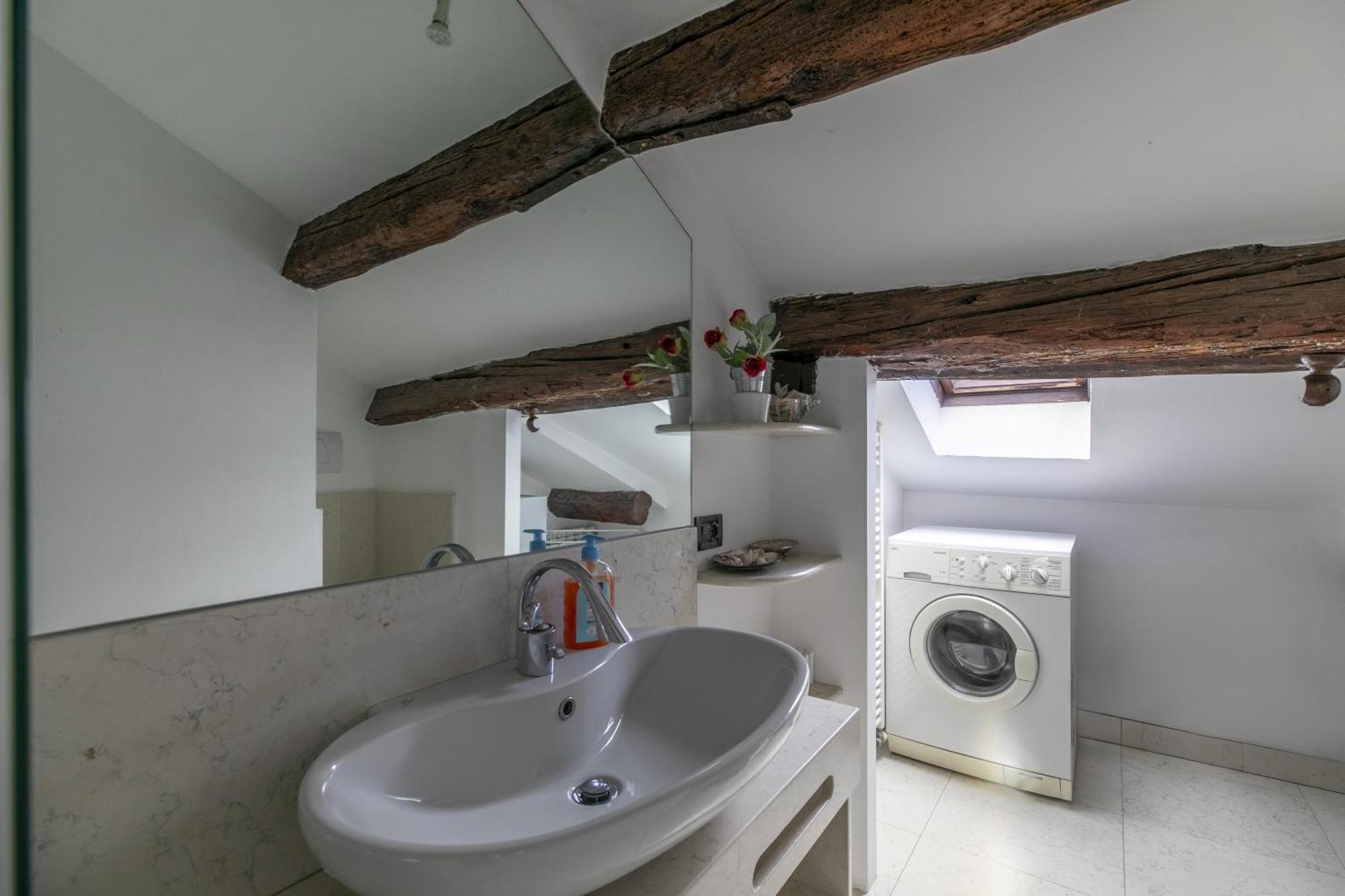 Nice Lovely Attic For 4 Person With Wifi - A/C Венеция Экстерьер фото