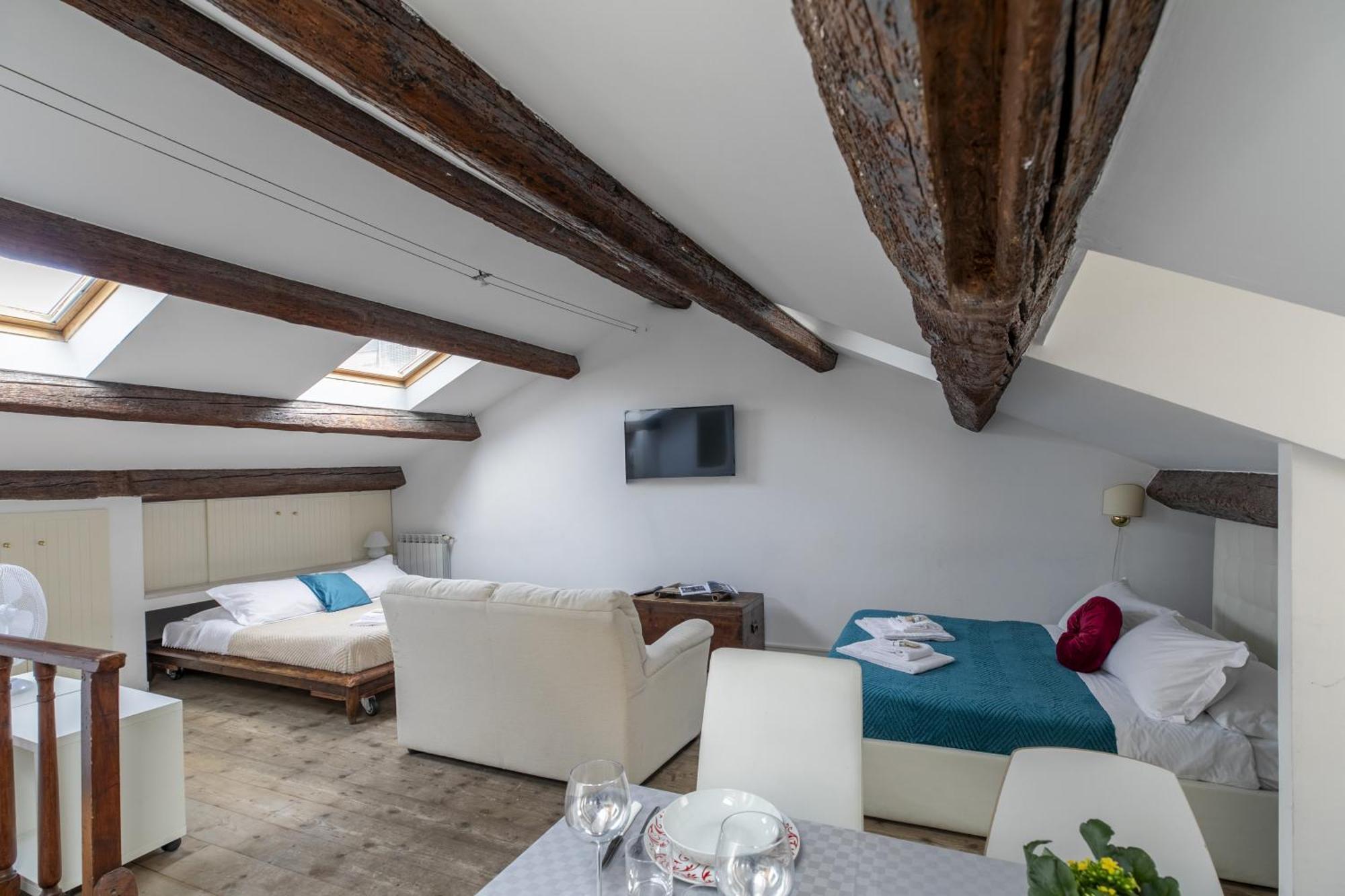 Nice Lovely Attic For 4 Person With Wifi - A/C Венеция Экстерьер фото