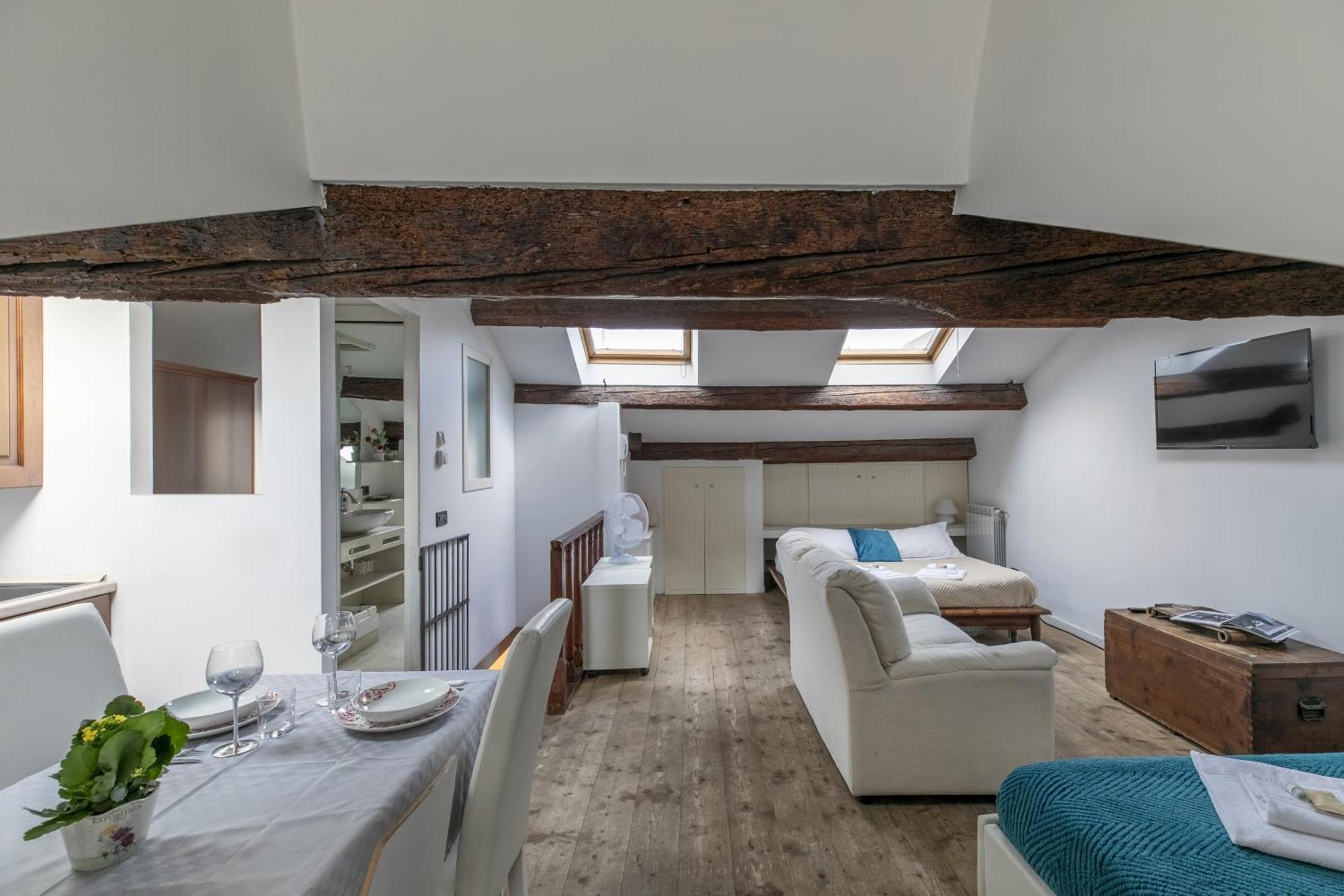 Nice Lovely Attic For 4 Person With Wifi - A/C Венеция Экстерьер фото