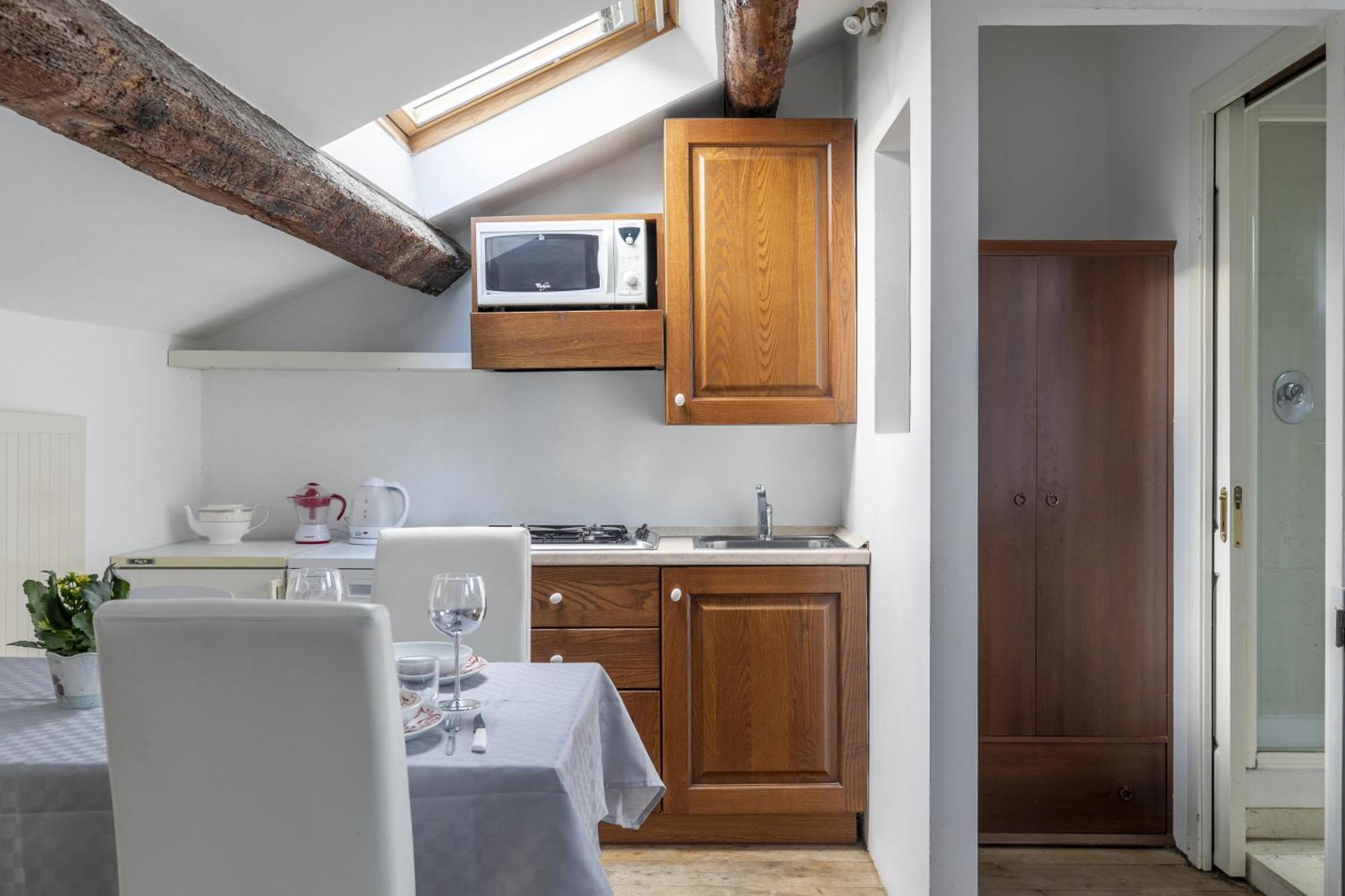 Nice Lovely Attic For 4 Person With Wifi - A/C Венеция Экстерьер фото